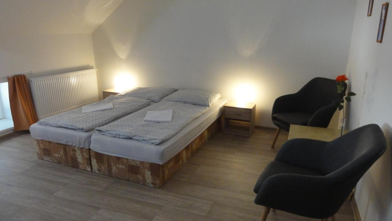 Penzion U Hradeb Znojmo Bagian luar foto