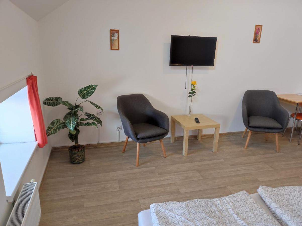 Penzion U Hradeb Znojmo Bagian luar foto
