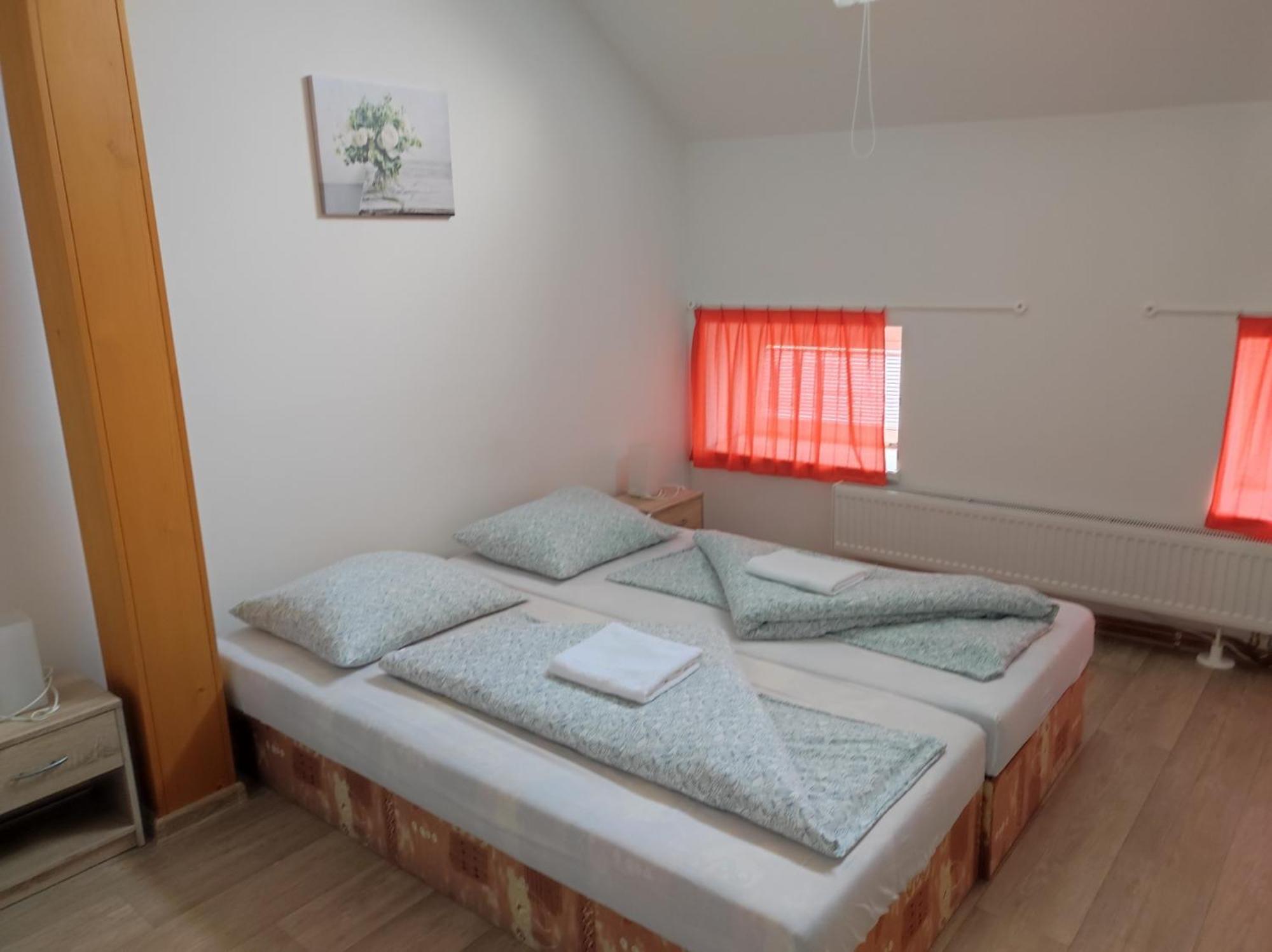 Penzion U Hradeb Znojmo Bagian luar foto
